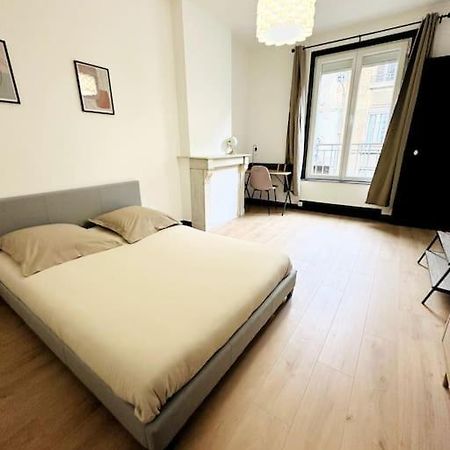 Le Moderne Apartment Charleville-Mezieres Bagian luar foto