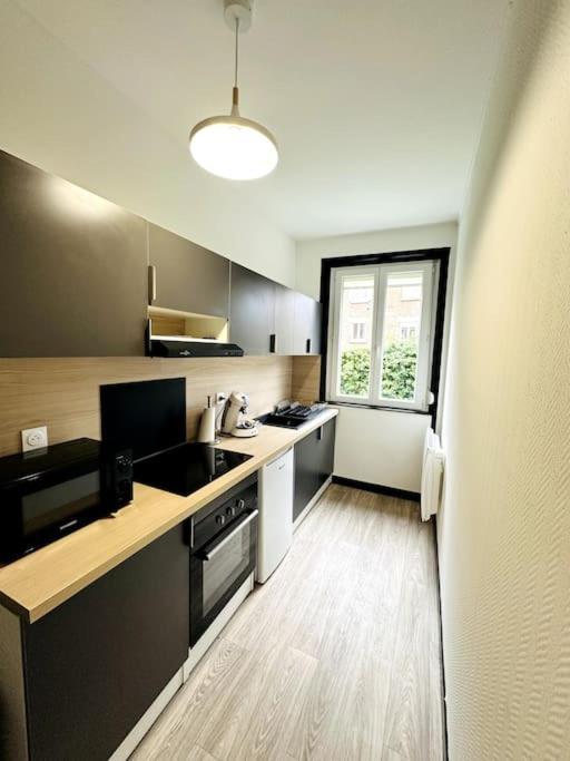 Le Moderne Apartment Charleville-Mezieres Bagian luar foto