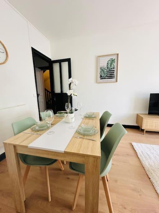 Le Moderne Apartment Charleville-Mezieres Bagian luar foto